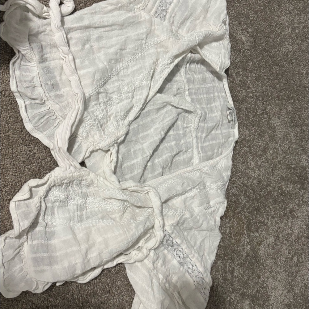 American Eagle Outfitters White Textured Peasant Blouse